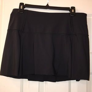 lululemon size 10 skirt